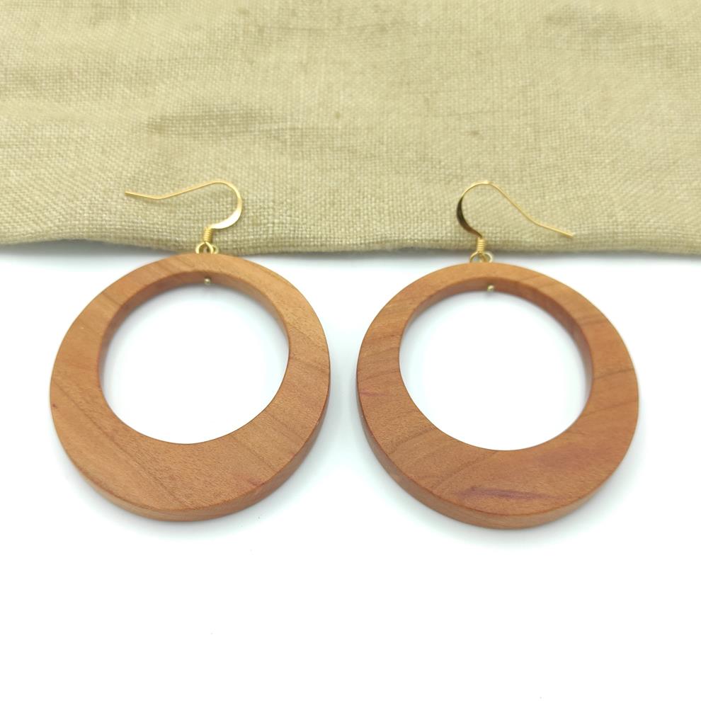 Grandes créoles en bois de myrobolan